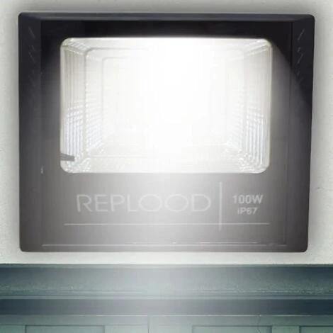 Faro Led 100W Con Pannello Solare Crepuscolare IP67 + Telecomando 3 Faro Led 100W Con Pannello Solare Crepuscolare IP67 + Telecomando - immagine 3